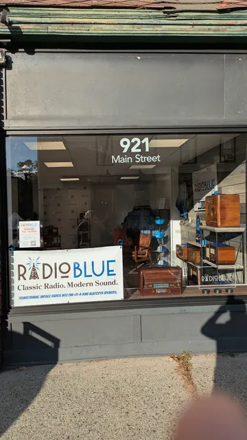 Radio Blue Speakers