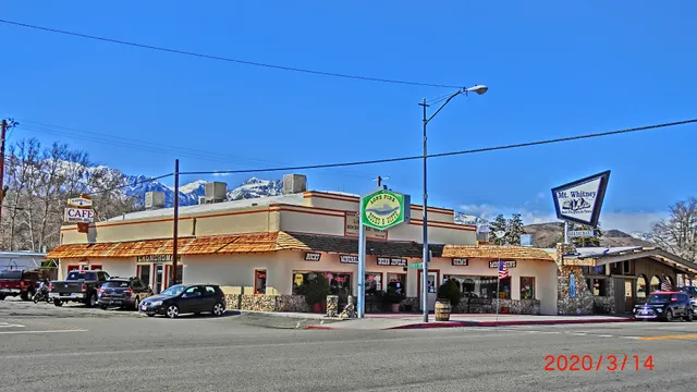 Lone Pine Rock & Gift