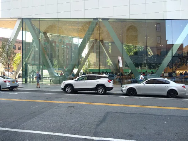 Apple Downtown Brooklyn