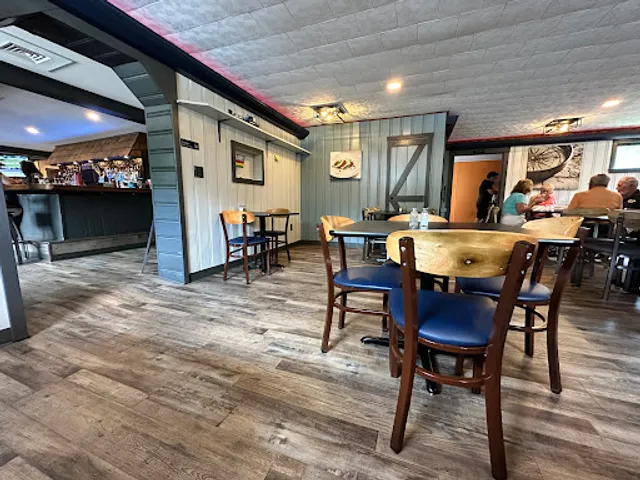 Shortys Restaurant and Bar