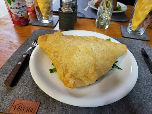 Italian Gourmet Pizza by Divino