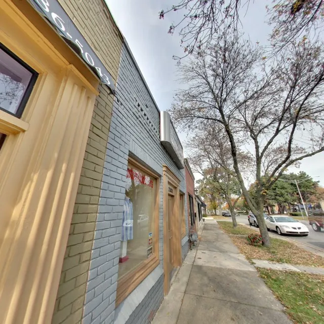 Samira's Upscale Consignment Boutique