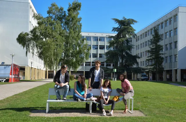 Campus Lettres et Sciences Humaines de Nancy - Université de Lorraine