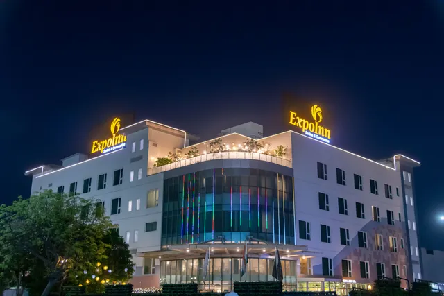 ExpoInn Suites & Convention