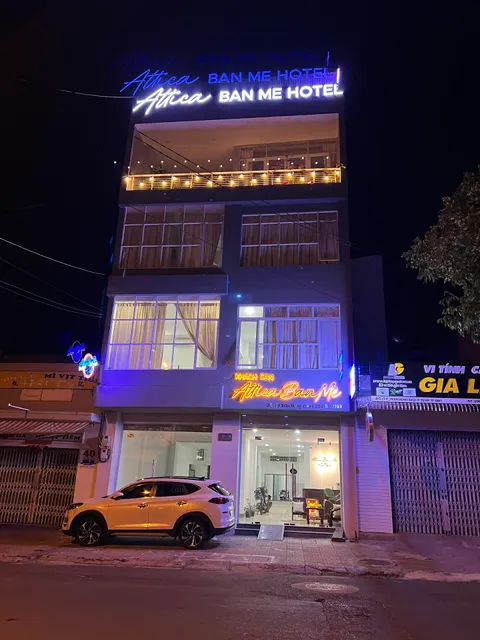 Attica Ban Me Hotel