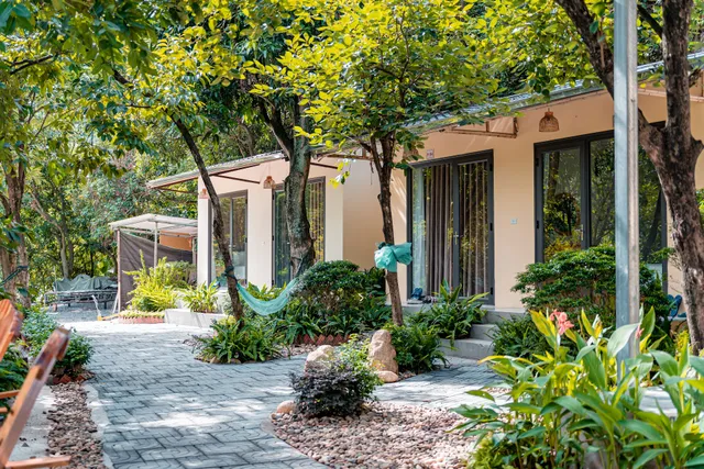 Trang An Freedom Hood