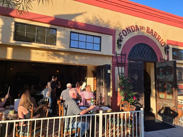 Fonda Del Barrio