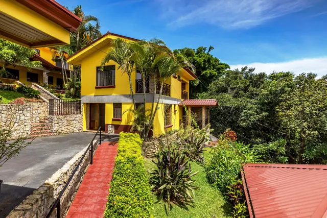 La Terraza Guest House B&B