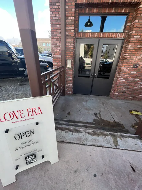 Love Era Bridal Shop