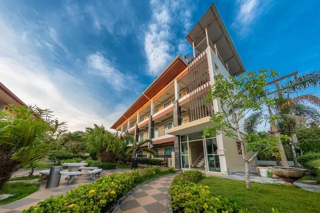 Tachang Airport Hotel