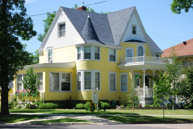 Mitchell-Tappan House - Carriage House Rentals