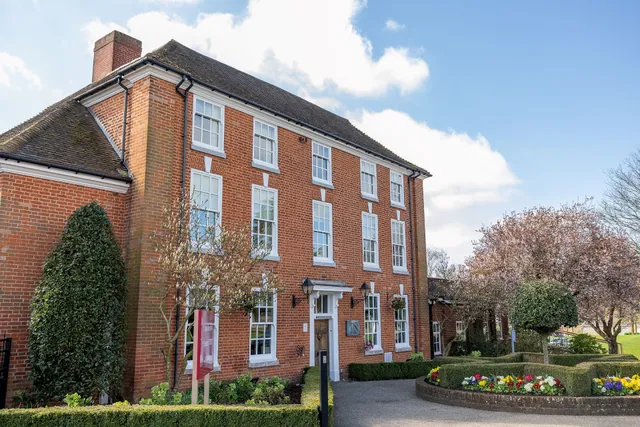 Windmill Village Hotel, Golf & Spa