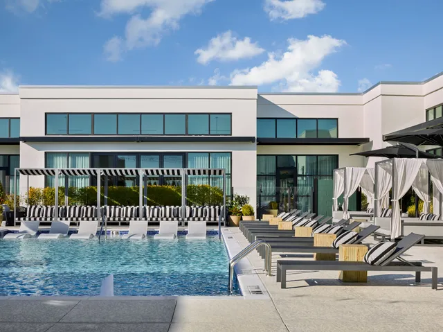 Sentral West Midtown at Star Metals | Atlanta Apartments