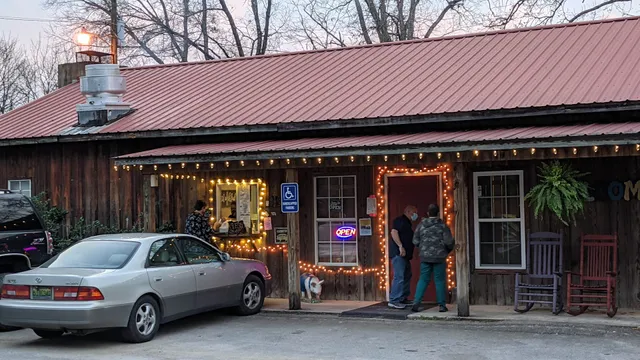 Boondocks BBQ & Restaurant