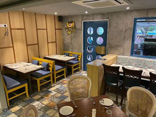 Avanti Multi-regional Family Restaurant and Bar