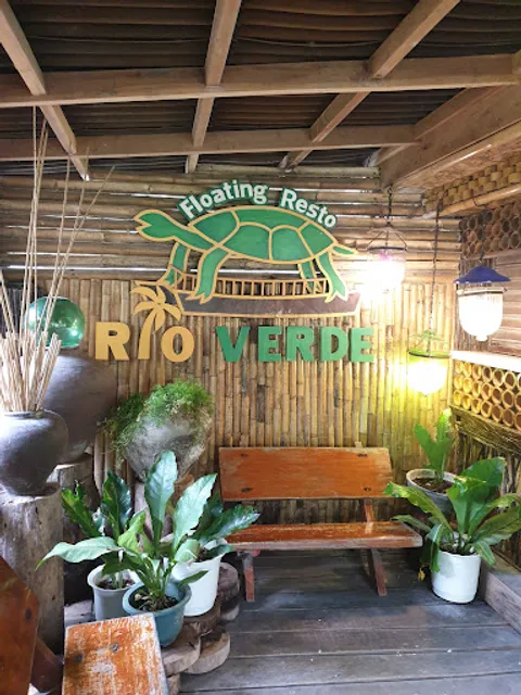 Rio Verde Floating Resto