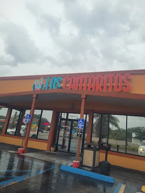 Los Cantaritos