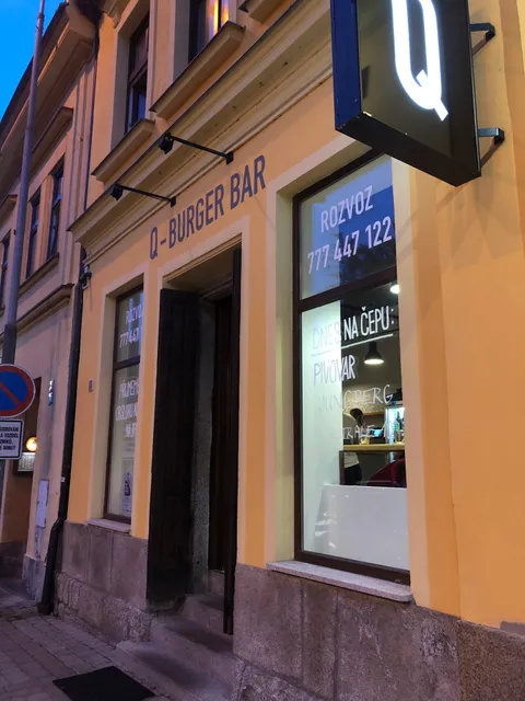 Q-Burger Bar
