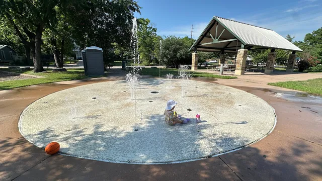 Chestnut Splash Pad