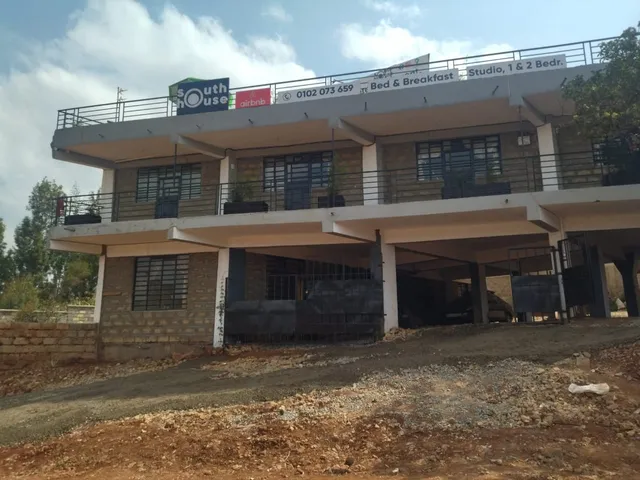 South House Airbnb Hotel