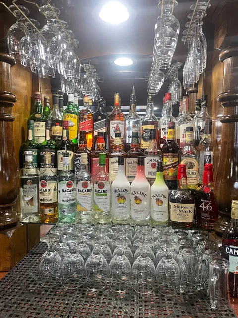 Happy Garden Bar & Restaurant Chinese& Thai Cuisine