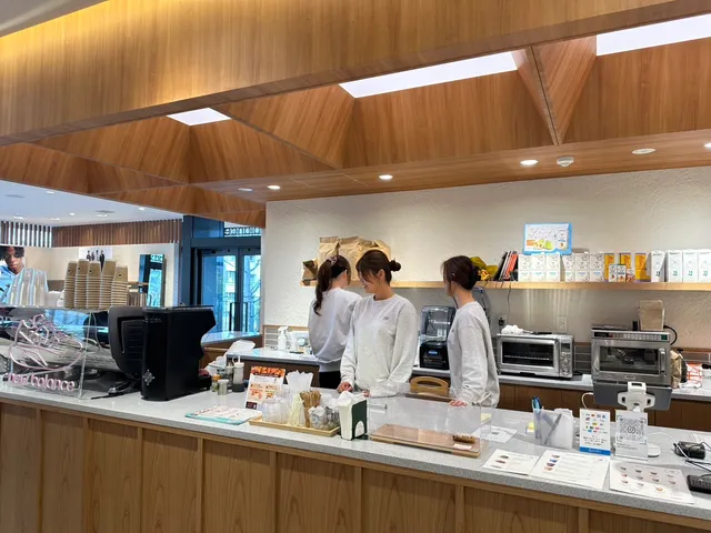 Run Hub Cafe powered by mode