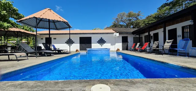 Blanca's Beach Apartments