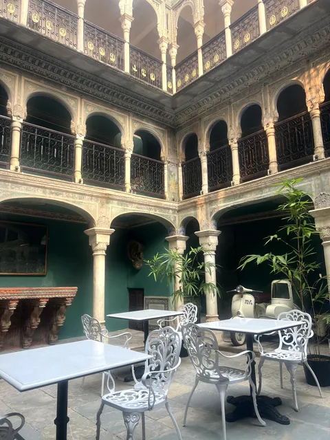 Vivaana Museum Hotel