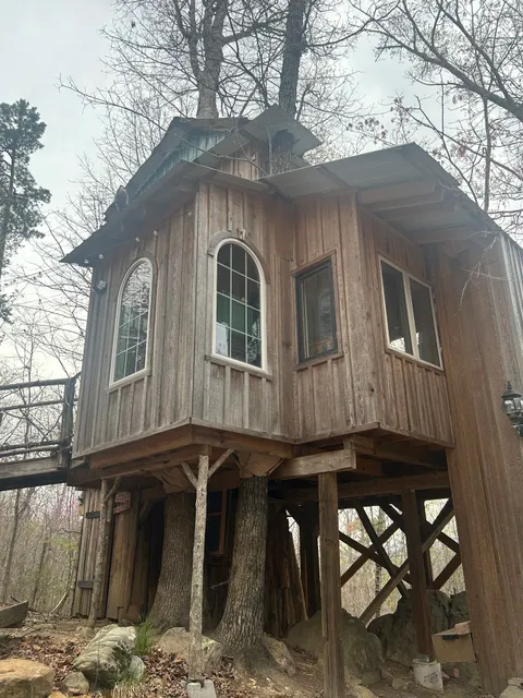 Whippoorwill Retreat Treehouse
