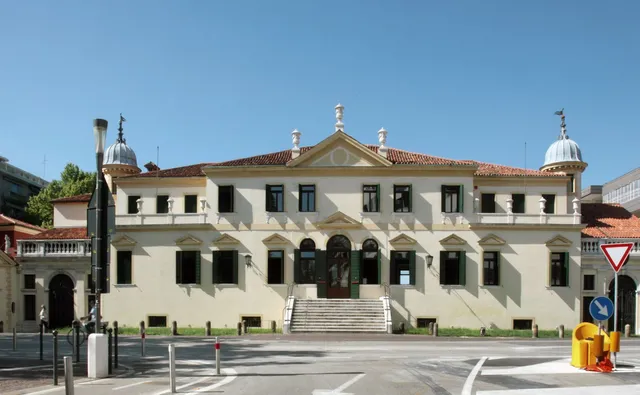 City Library VEZ Mestre