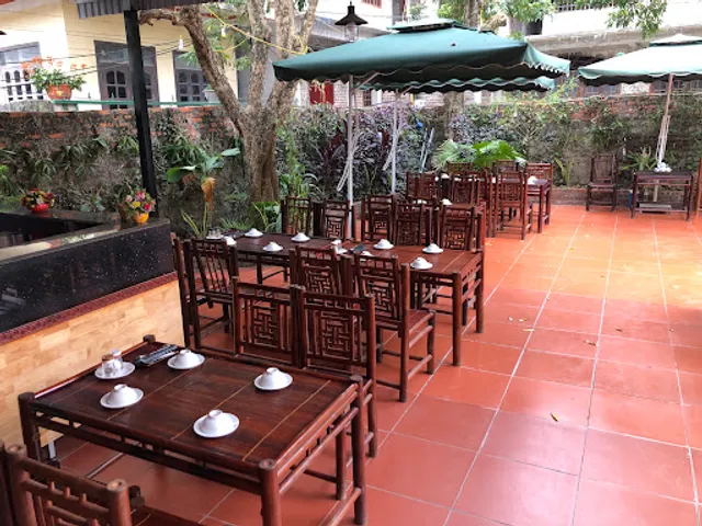 Madam 7 Tam Cốc Garden Restaurant