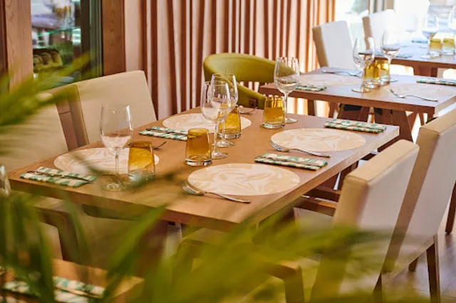 Ice cream shop Colonial