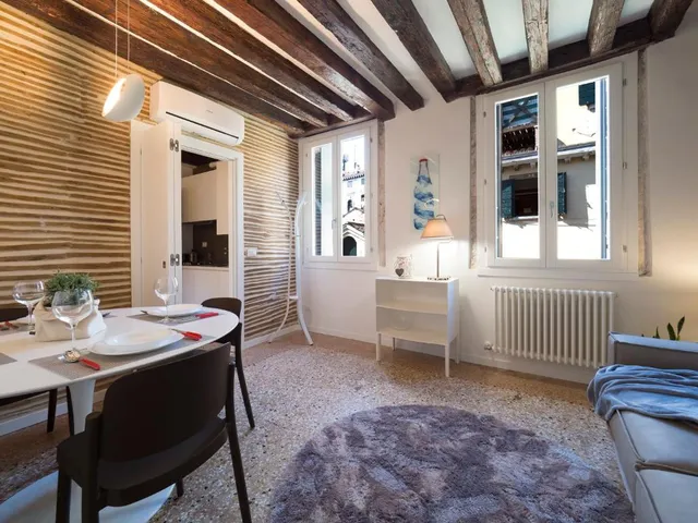 Majestic Rialto House