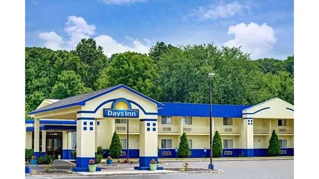 Days Inn by Wyndham Southington