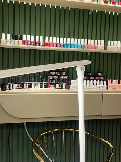 صالون لا لون Salon La Lune