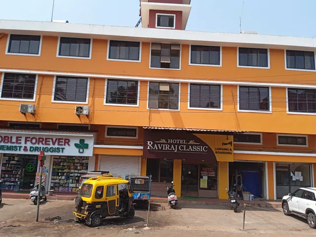 OYO Hotel Raviraj Classic