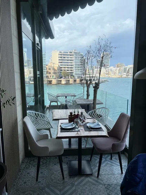 Barracuda Rooftop Lounge