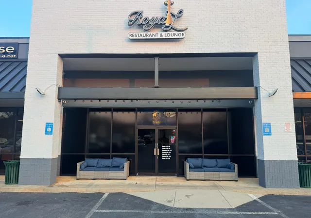 Royalz Restaurant and Lounge