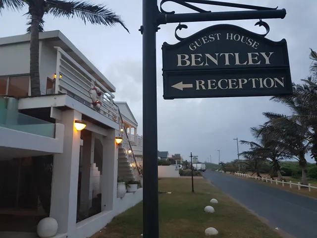 The Beach House La Lucia