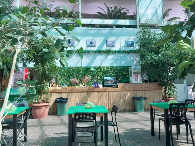 Cafe Flora