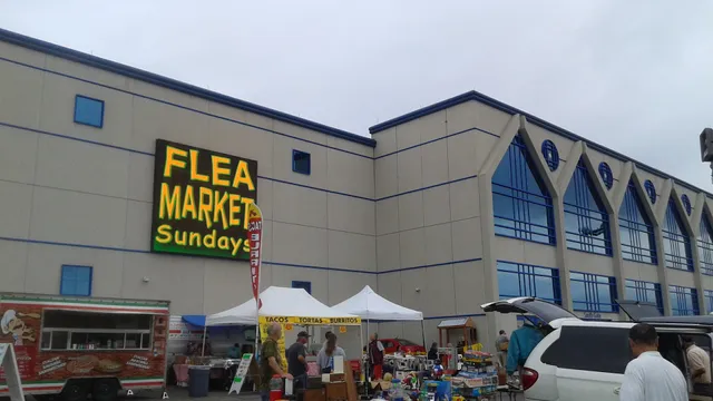 Wolff's Flea Market - Rosemont