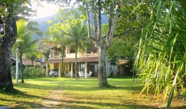 Casa Pé na Areia Lázaro Ubatuba