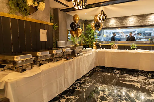 Manto's Meze Bar & Grill