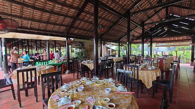 Nhà Hàng Diễm Phượng