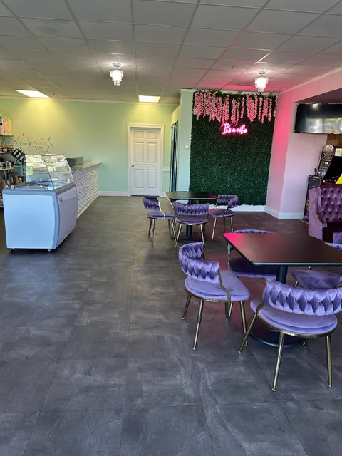 Classy Scoops Ice Cream Lounge