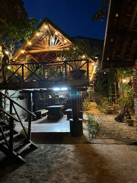 Homestay Nhà Sàn Bên Suối