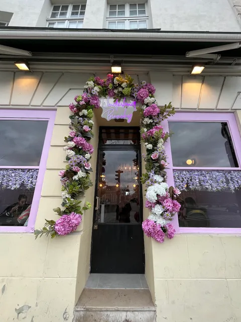 Wonderland brunchy Notre Dame/ Restaurant Brunch