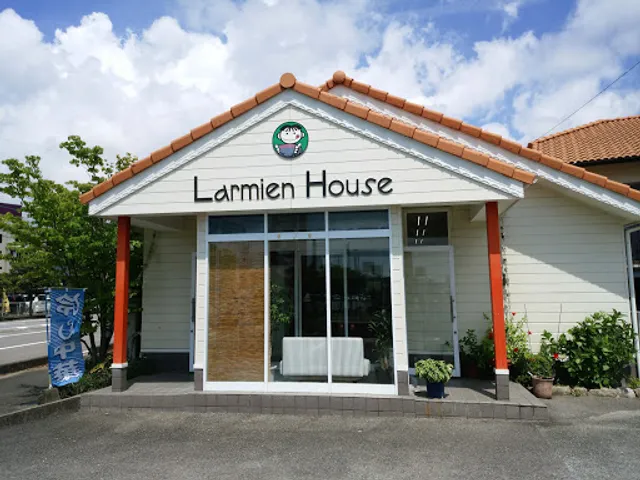 Larmien House