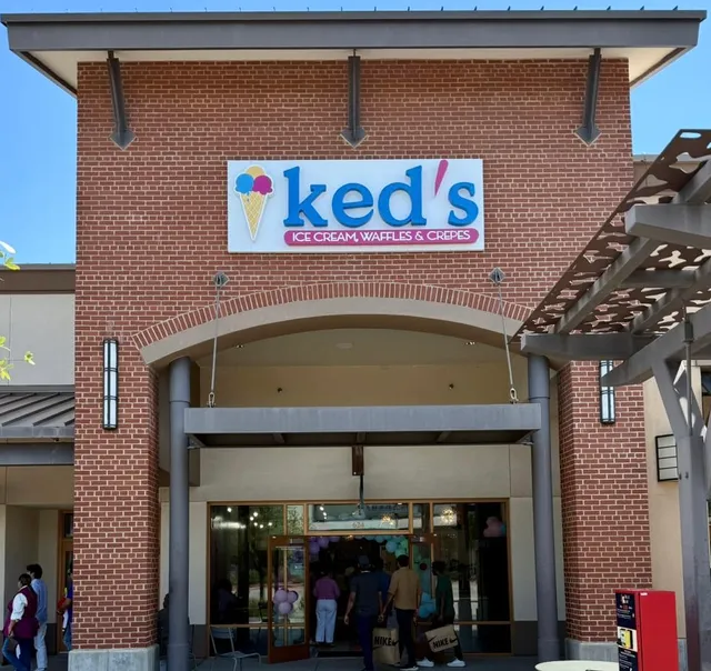 Ked's Ice cream, Waffles & Crepes, Allen Premium Outlets