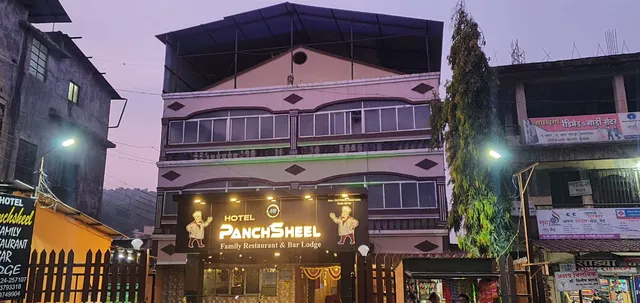 Hotel Panchsheel Family Restaurant & Bar Lodge